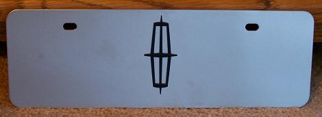 Lincoln emblem black s/s plate half high 
